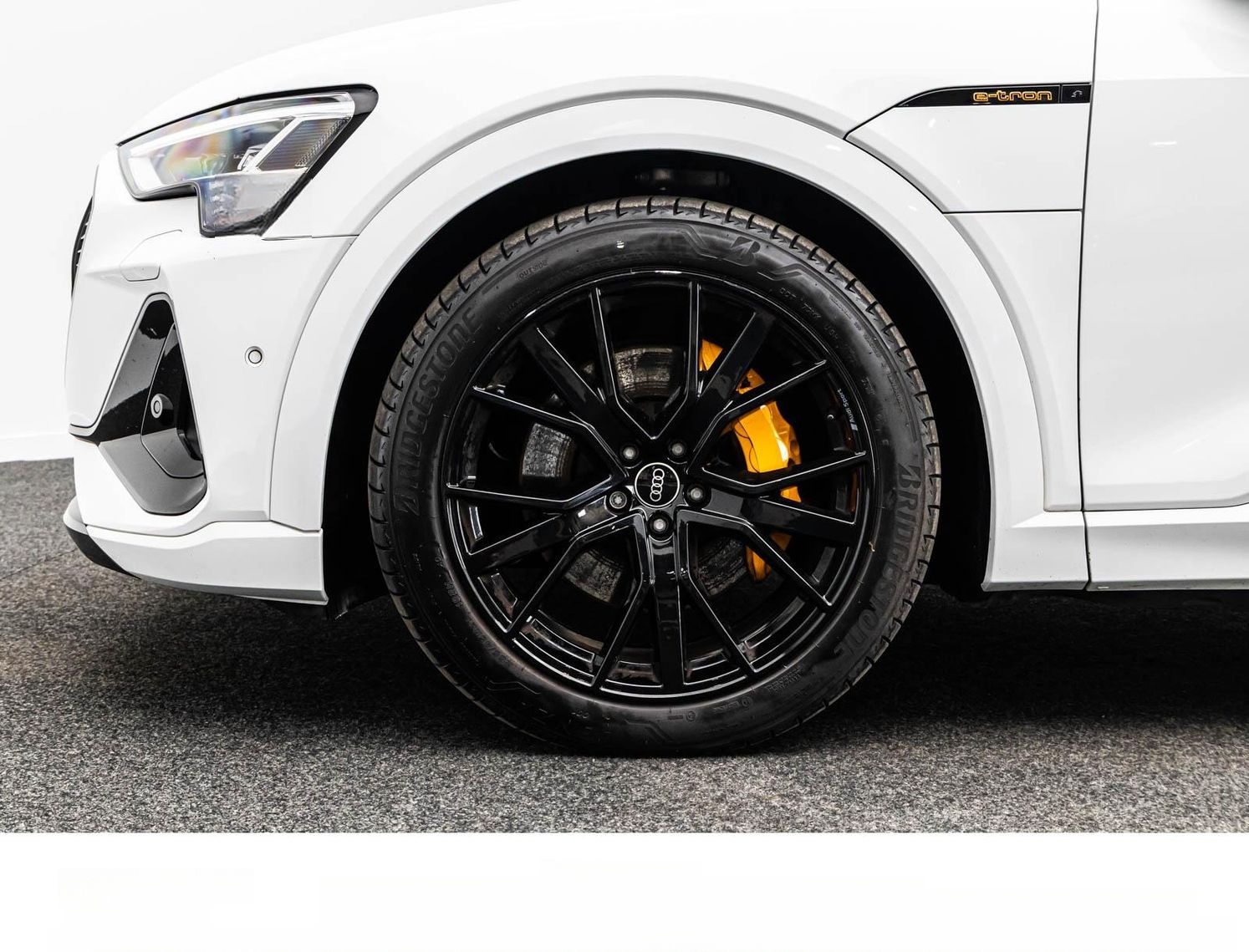 Audi E-TRON 55 2x S LINE BLACK EDITION/ACC/PANO/NACHT foto 13
