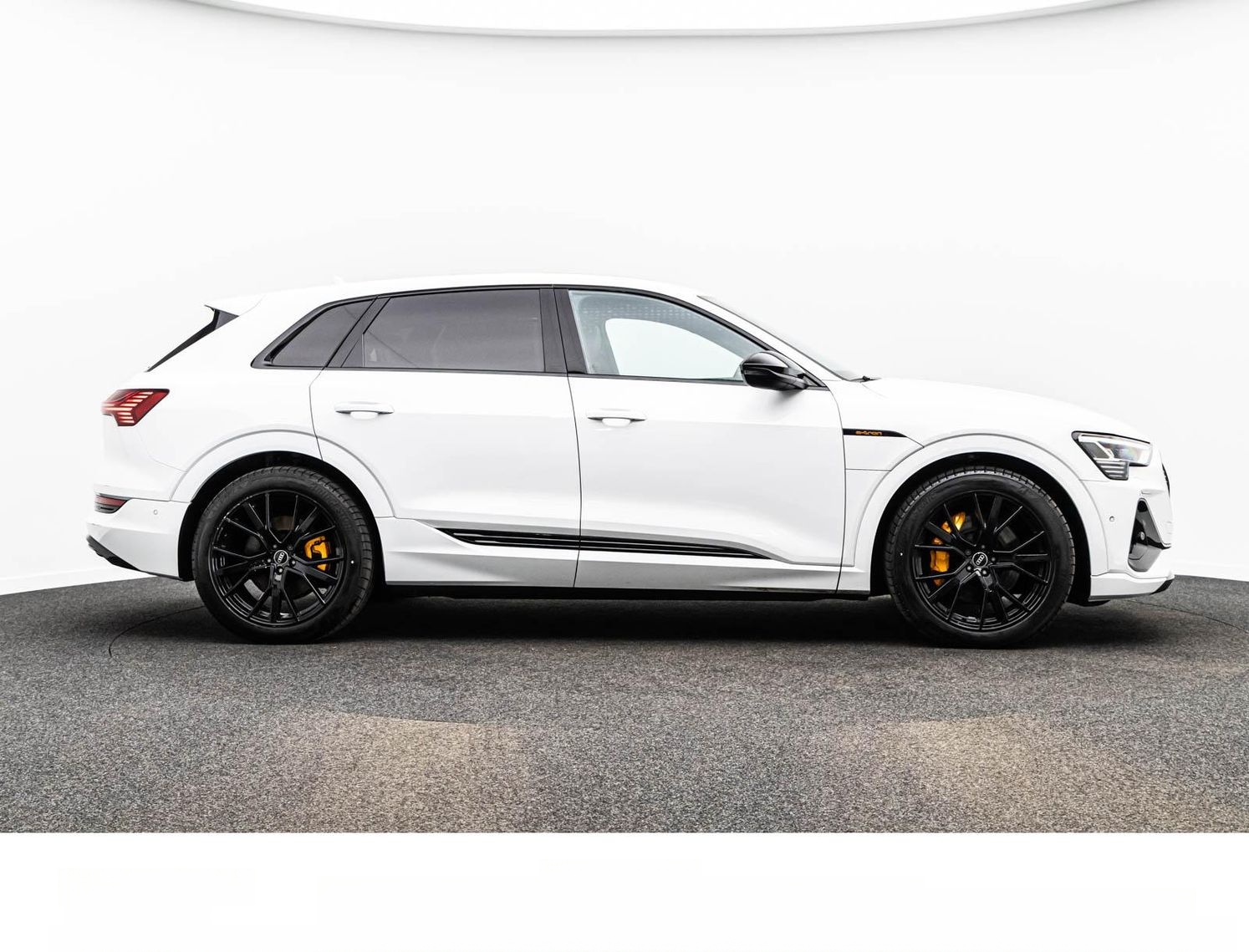 Audi E-TRON 55 2x S LINE BLACK EDITION/ACC/PANO/NACHT foto 8