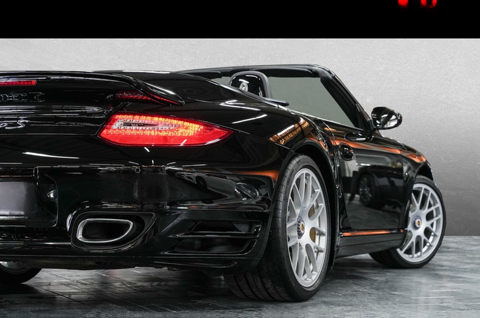 Porsche 911 Turbo S Cabrio - Exklusiver Volllederumfang foto 20