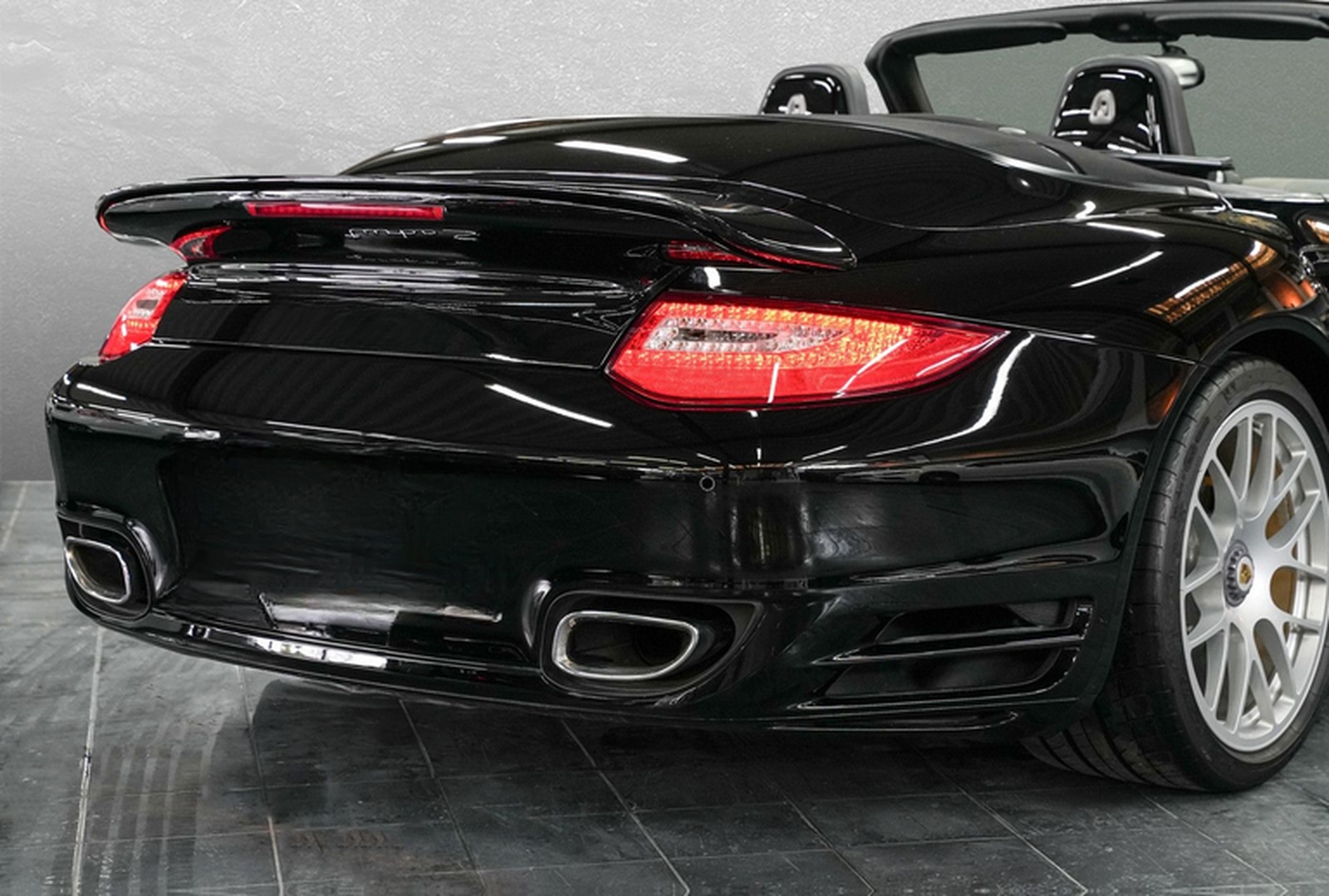 Porsche 911 Turbo S Cabrio - Exklusiver Volllederumfang foto 22
