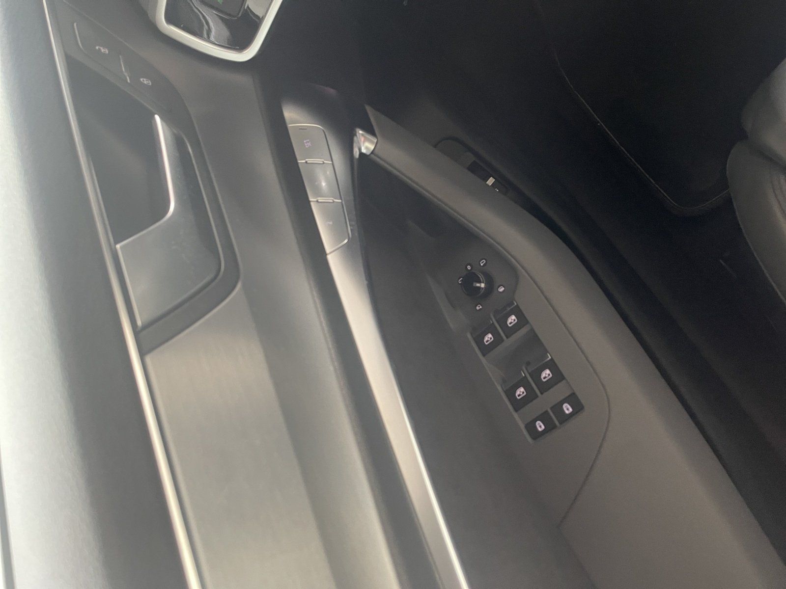 Audi A6 Limousine 55 TFSIe quattro sport S line PANO foto 12