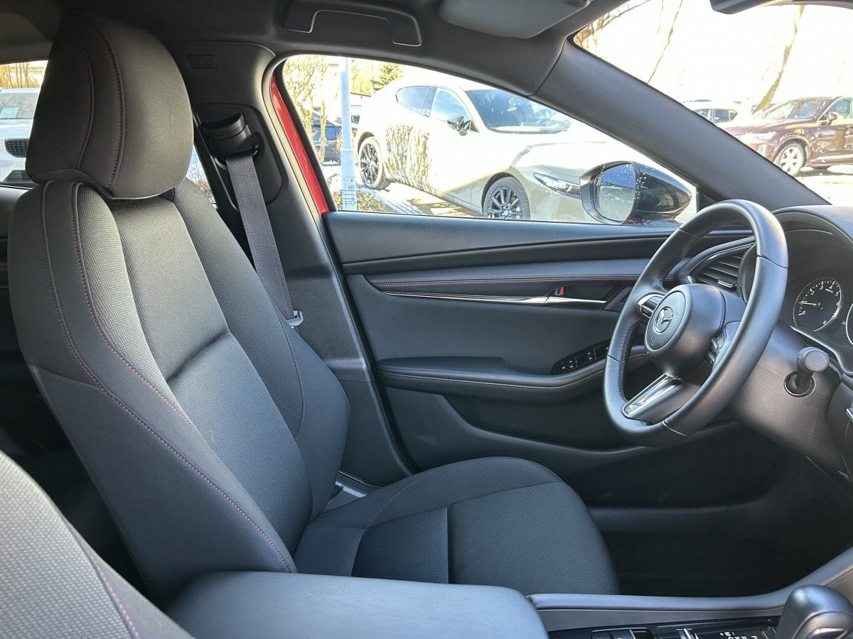 Mazda 3 2.5L e-SKYACTIV G 140ps 6AT FWD Homura foto 6
