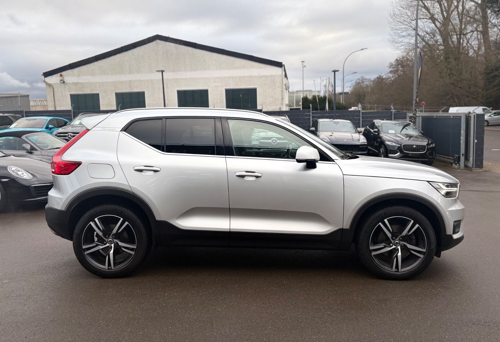 Volvo XC40 INSCRIPTION AWD*AUT*LED*LEDER*KAMERA*2.HD* foto 12