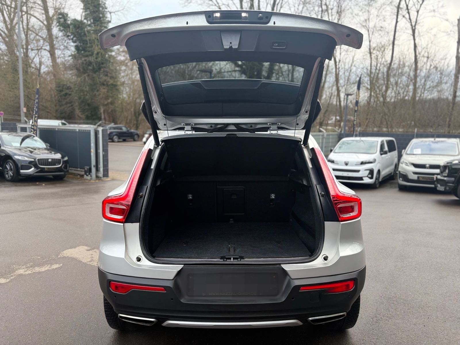 Volvo XC40 INSCRIPTION AWD*AUT*LED*LEDER*KAMERA*2.HD* foto 9