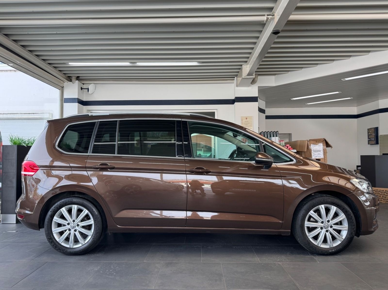 Volkswagen Touran Highline 1.4 TSI *DSG*Navi*PDC`s*LED* foto 9
