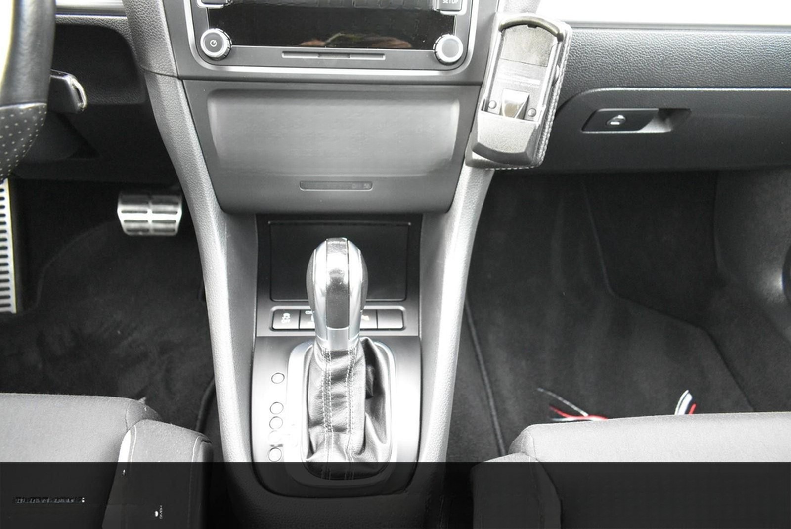 Volkswagen Golf VI R 4MOTION/BRD/1.HAND/DSG/SHD/XENON/NAVI/ foto 14