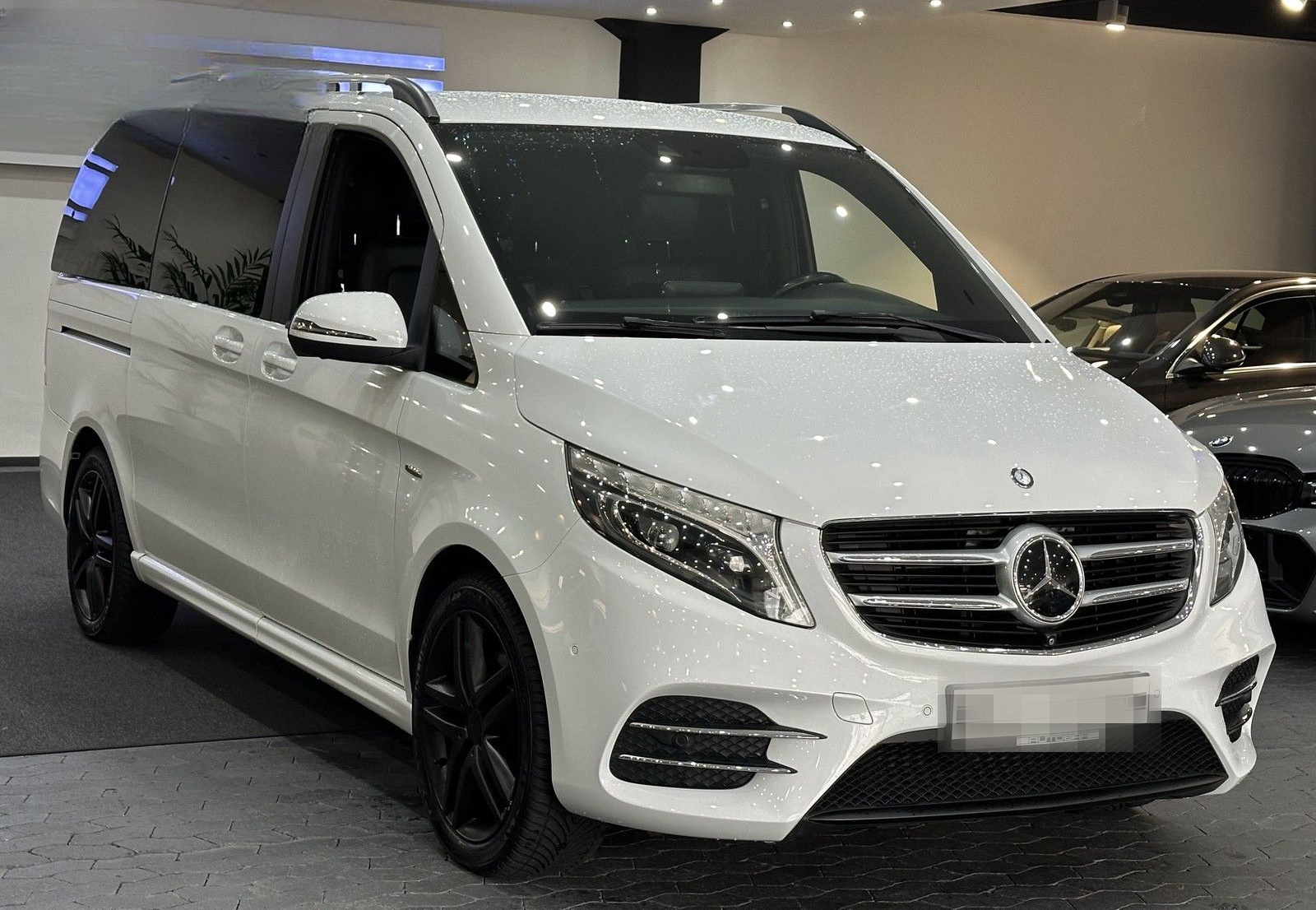 Mercedes-Benz V 250d Lang AMG*PANO*360K*AHK*LEDER*TISCH*BURMES foto 6