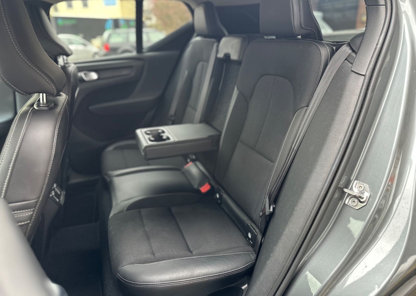 Volvo XC40 Momentum AWD LED HARMAN KARDON NAVI foto 16