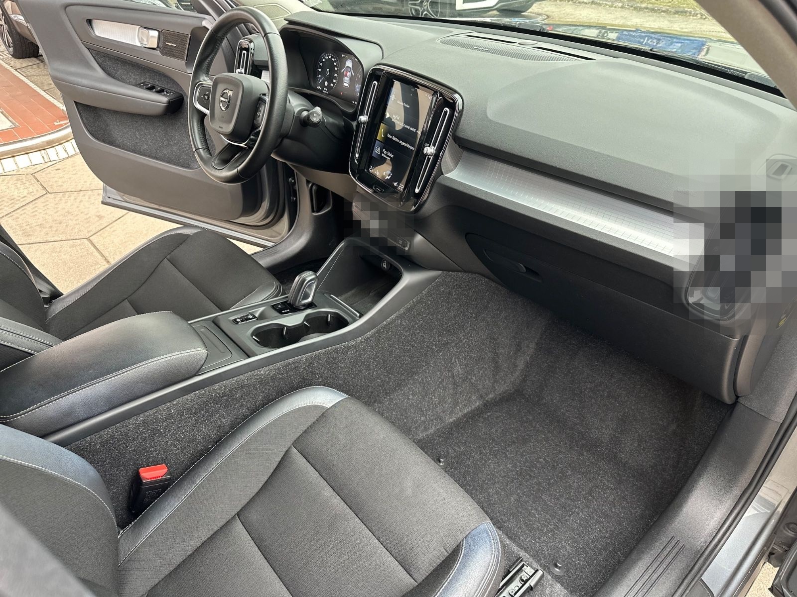 Volvo XC40 Momentum AWD LED HARMAN KARDON NAVI foto 18