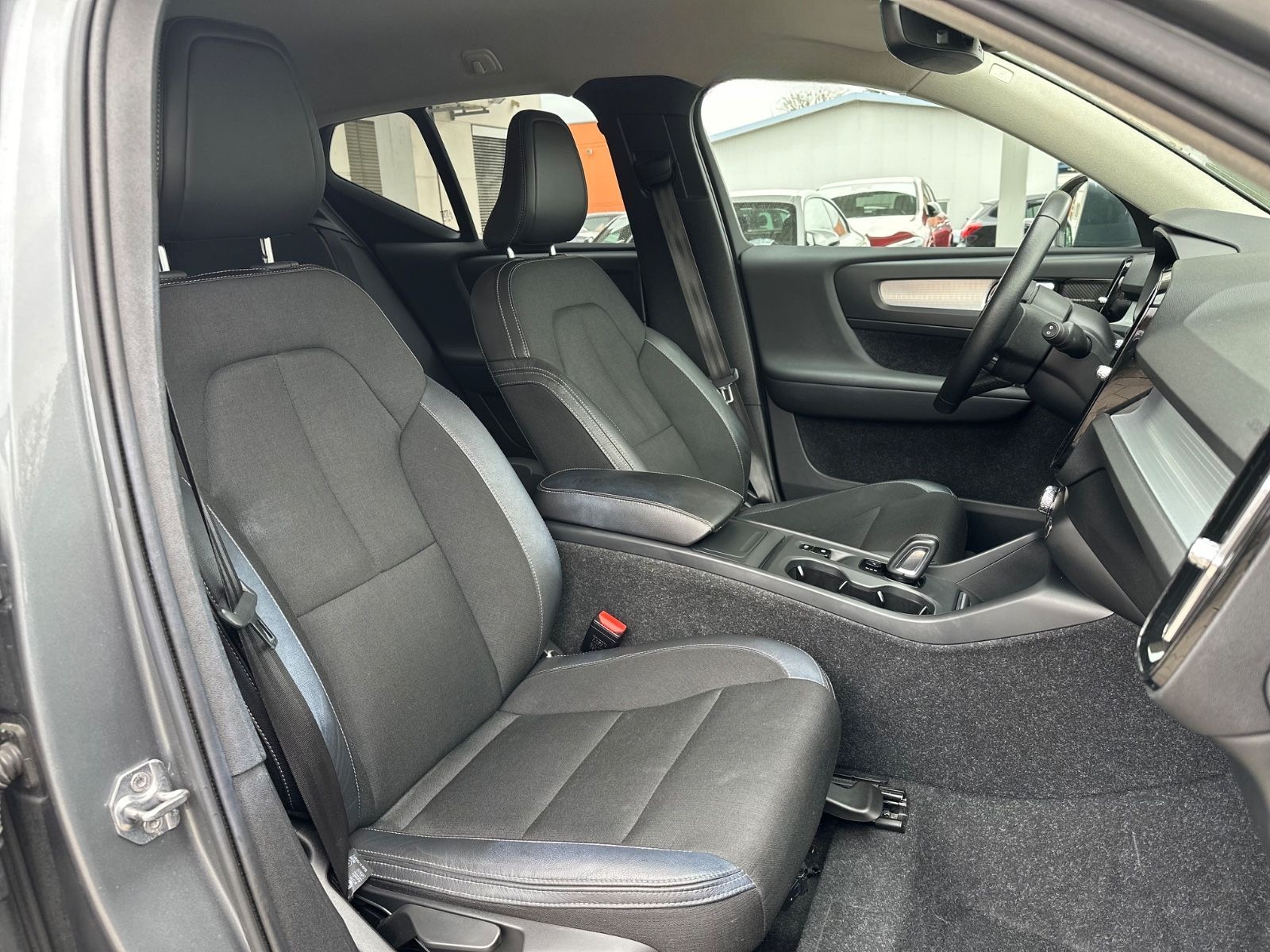 Volvo XC40 Momentum AWD LED HARMAN KARDON NAVI foto 20