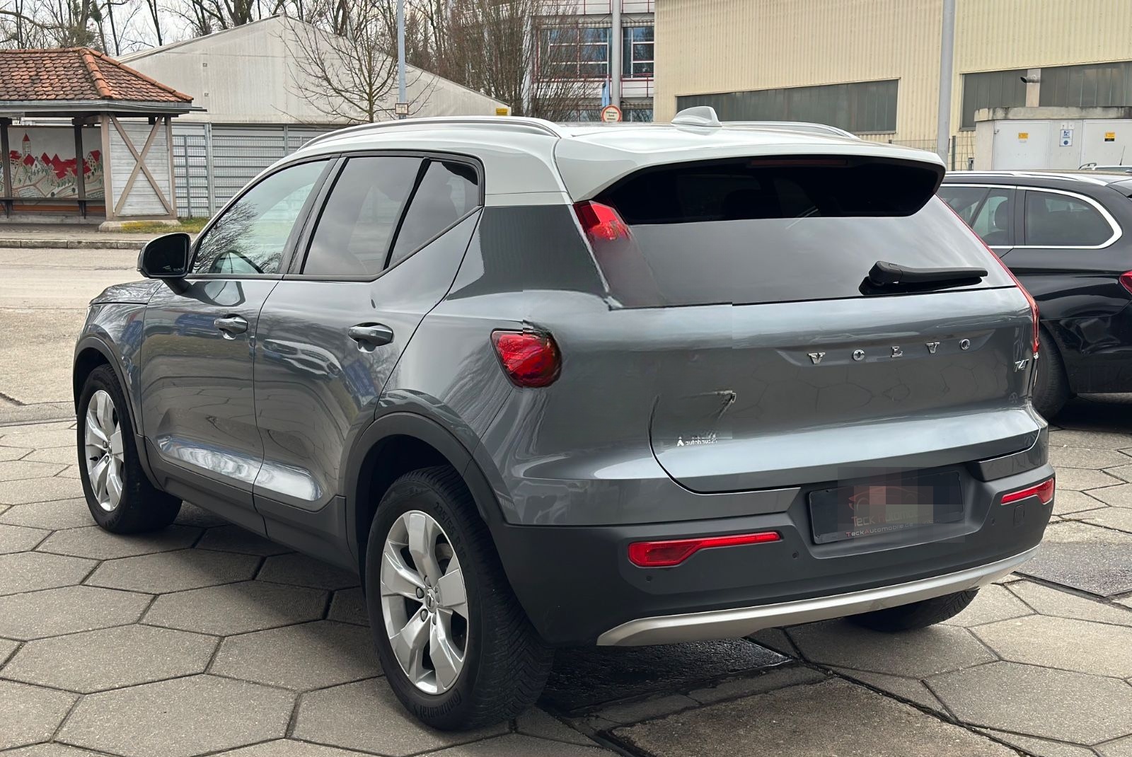 Volvo XC40 Momentum AWD LED HARMAN KARDON NAVI foto 9