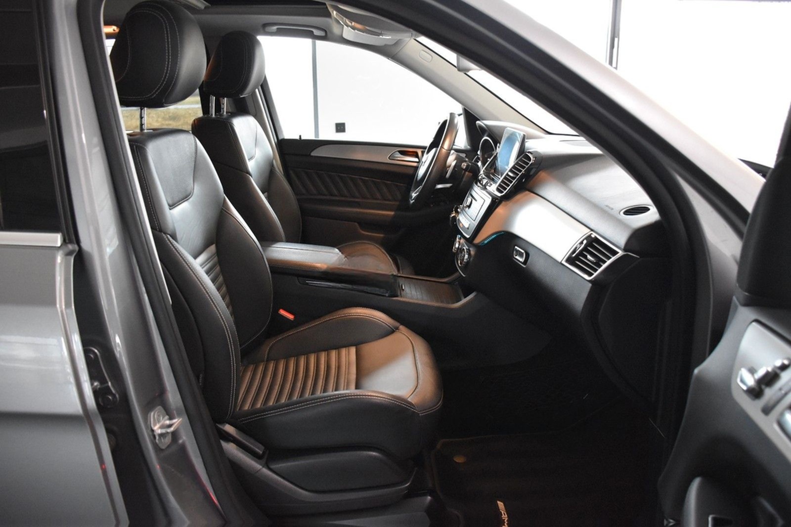 Mercedes-Benz GLE 400 4Matic 7G AMG LINE INT"DISTRONIC"ESD"LED foto 25