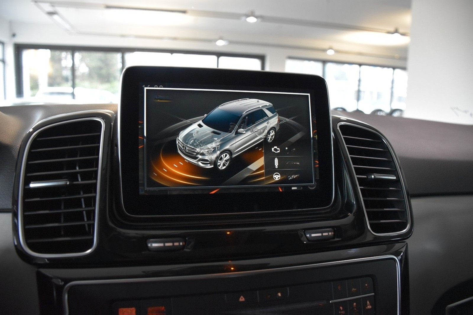 Mercedes-Benz GLE 400 4Matic 7G AMG LINE INT"DISTRONIC"ESD"LED foto 35