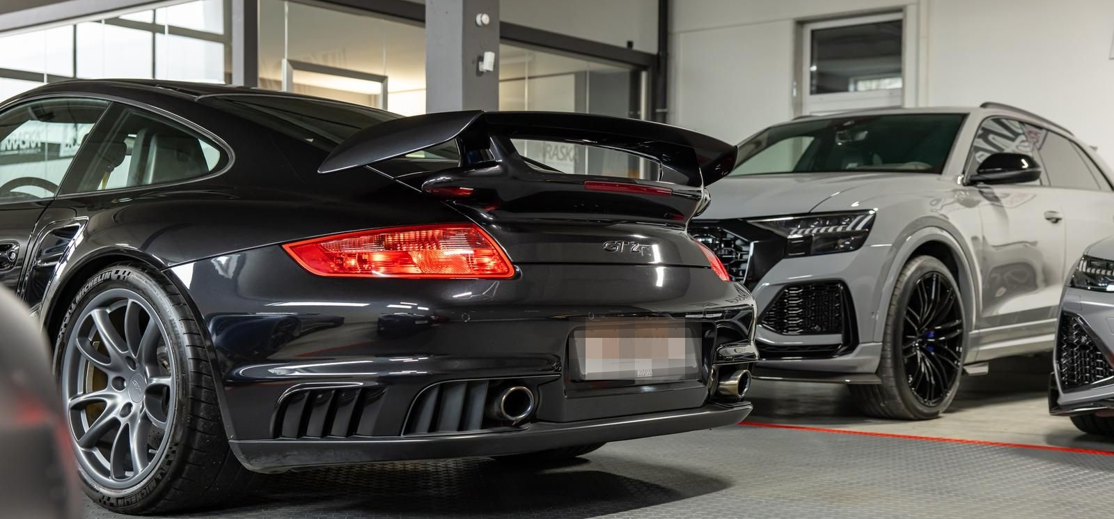 Porsche 911 3.6 Turbo GT2 PDC BOSE KERAMIK VOLL-LEDER foto 12