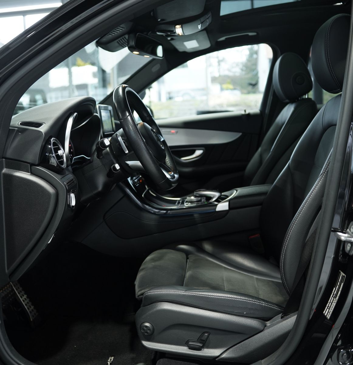 Mercedes-Benz GLC 250 4M AMG Line *20 *Pano *AHK *Navi *KeyGo foto 22