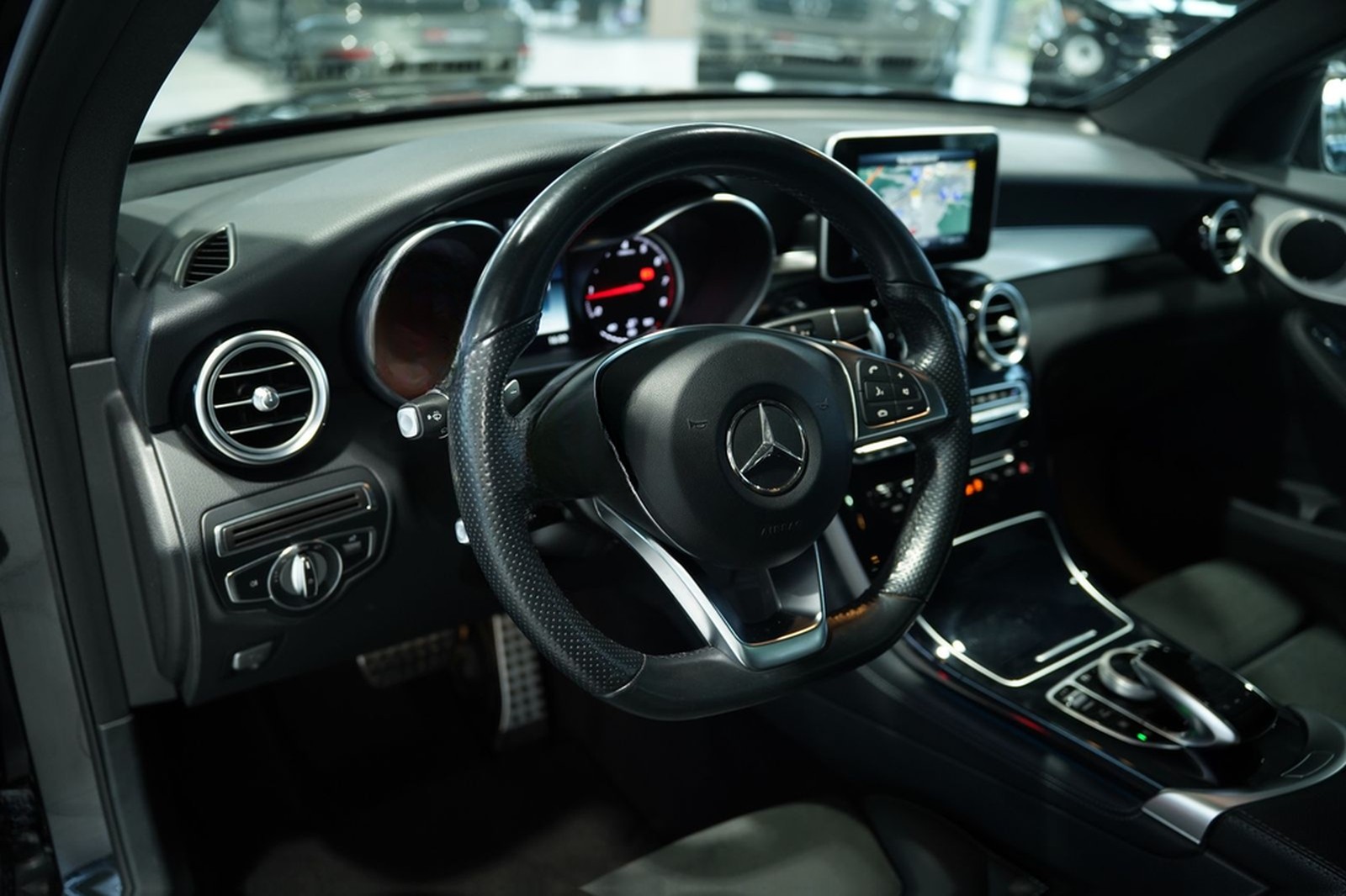 Mercedes-Benz GLC 250 4M AMG Line *20 *Pano *AHK *Navi *KeyGo foto 23
