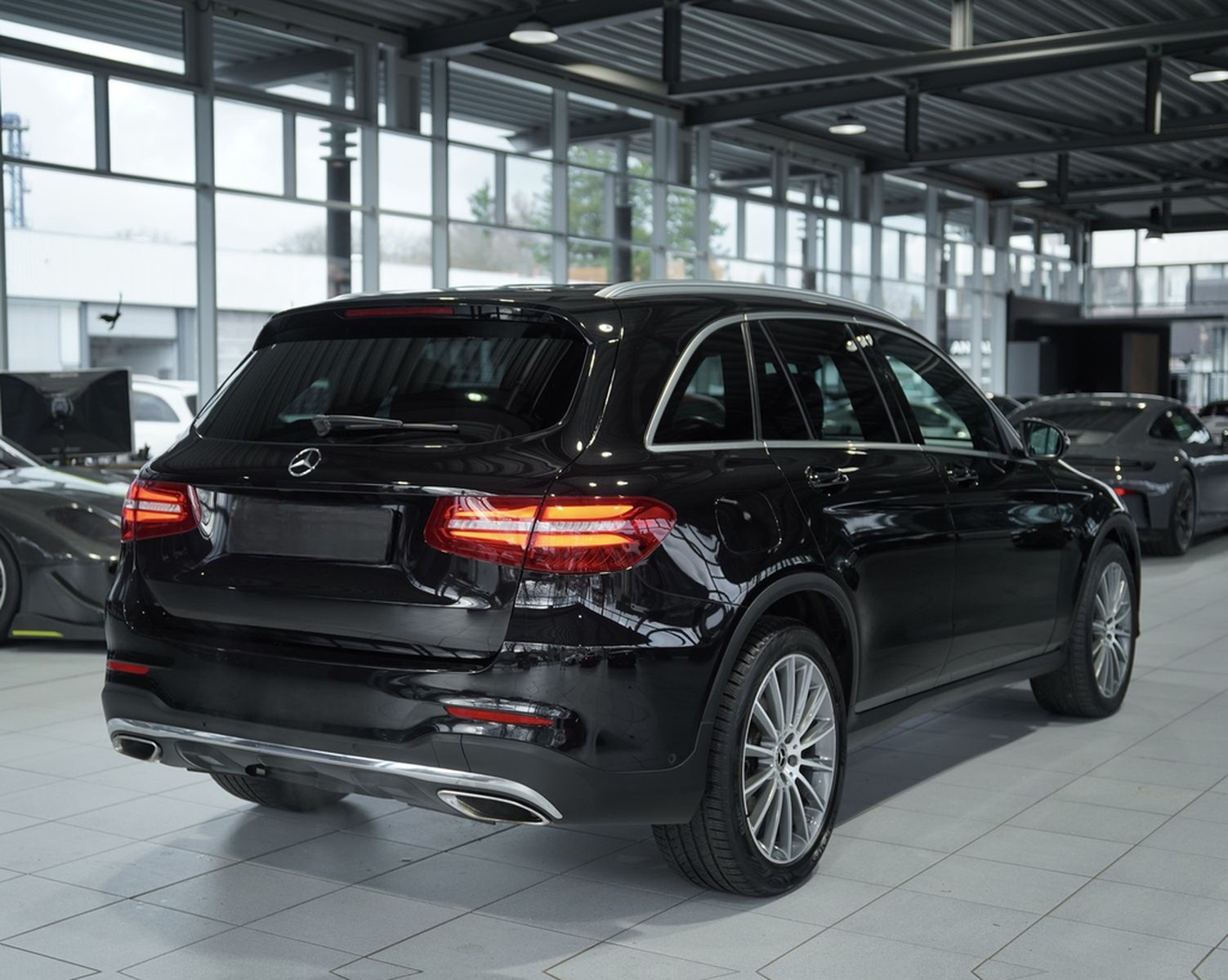 Mercedes-Benz GLC 250 4M AMG Line *20 *Pano *AHK *Navi *KeyGo foto 6