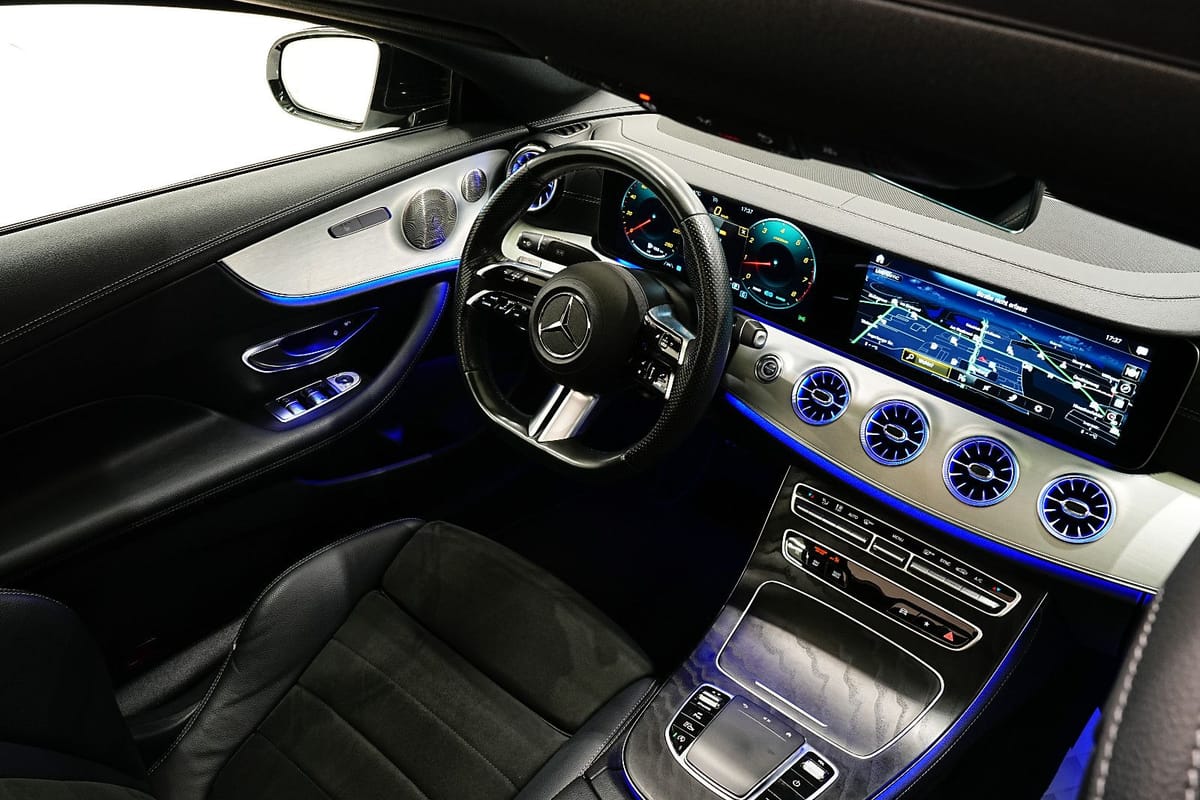 Mercedes-Benz E 200 COUPE AMG E53-UMBAU NIGHT PANO DISTR 360° foto 2