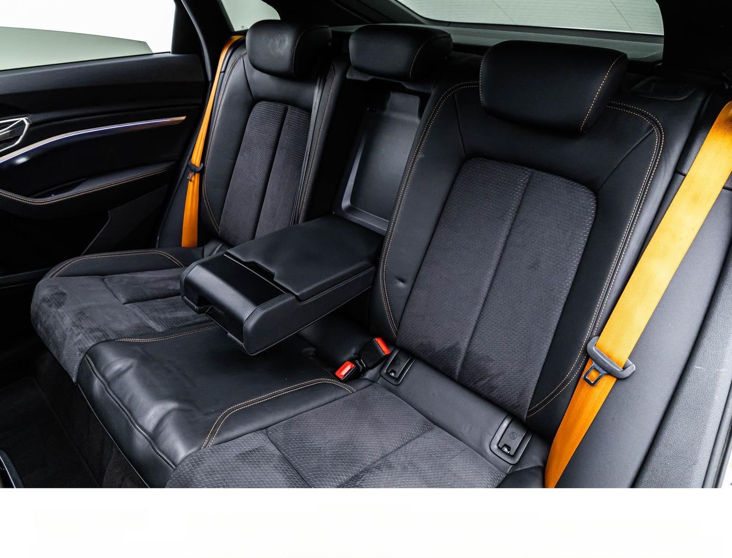 Audi E-TRON SPORTBACK 55 2x S LINE BLACK EDITION/PANO foto 18
