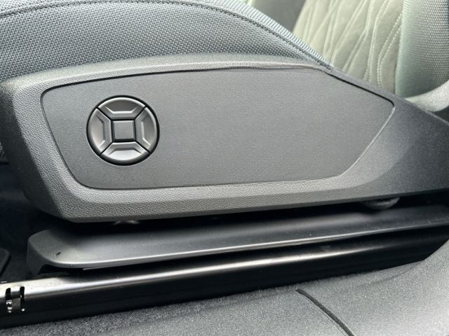Audi Q3 SUV e-hybrid S tronic foto 11