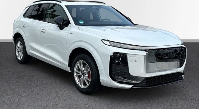 Audi Q3 SUV e-hybrid S tronic foto 3