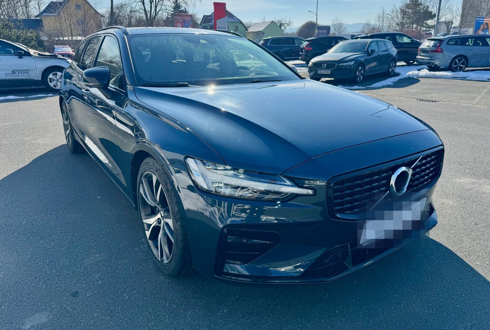 Volvo V60 B4 Diesel Kombi R-Design 8-Gang foto 3