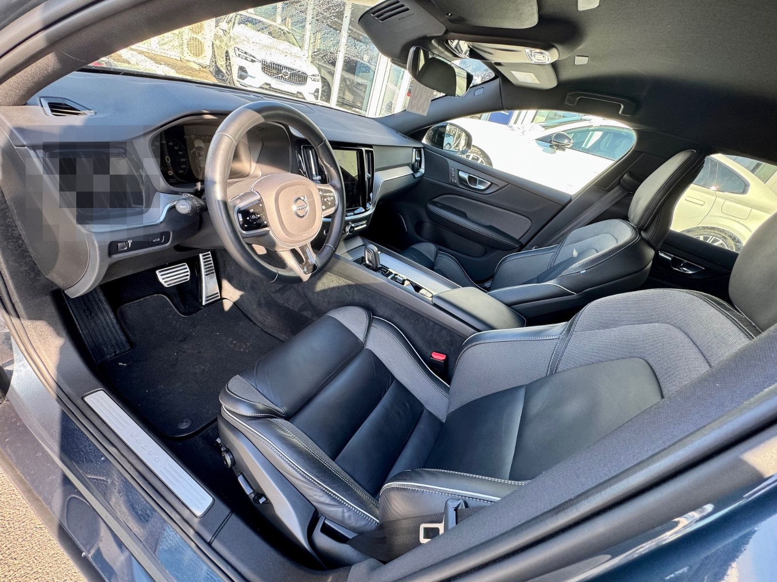 Volvo V60 B4 Diesel Kombi R-Design 8-Gang foto 6