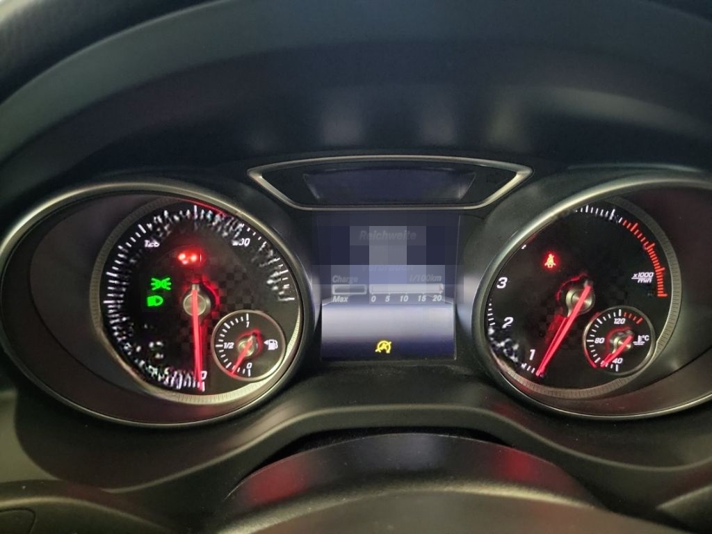 Mercedes-Benz A 250 BlueEfficiency Urban AUTOMATIK NAV LED SIT foto 11