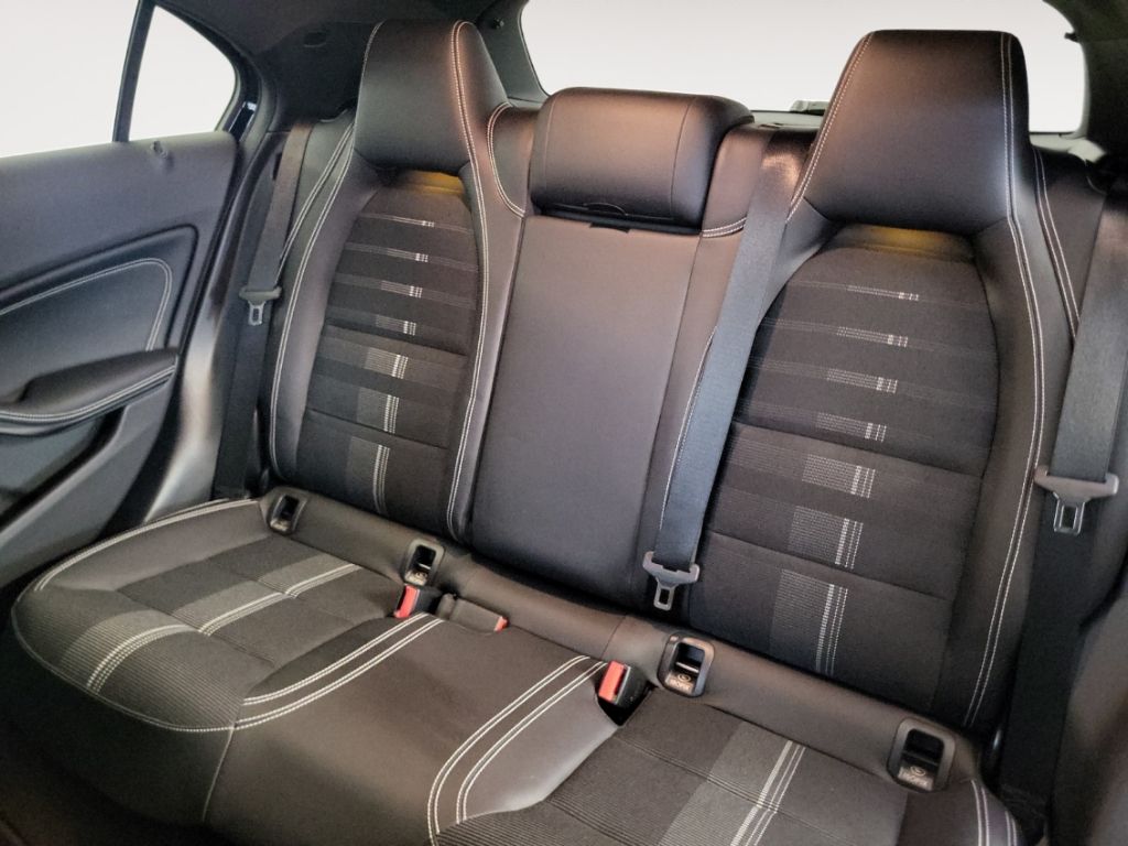 Mercedes-Benz A 250 BlueEfficiency Urban AUTOMATIK NAV LED SIT foto 12