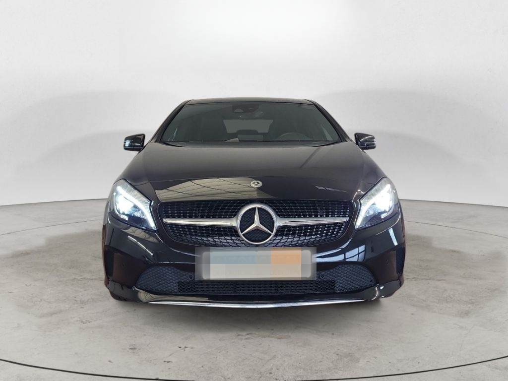 Mercedes-Benz A 250 BlueEfficiency Urban AUTOMATIK NAV LED SIT foto 3