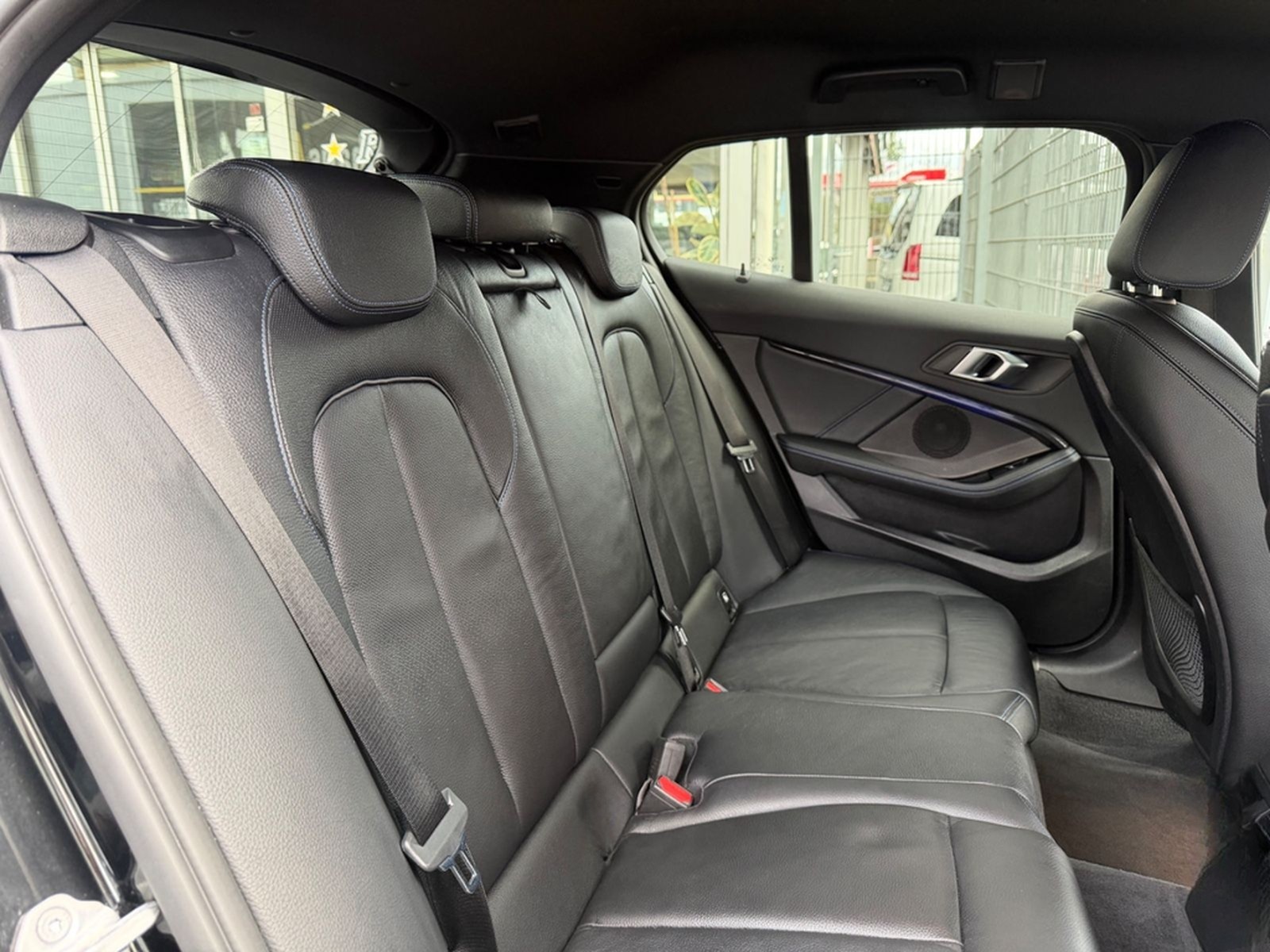BMW M135 i xDrive Limousine / HEAD UP - LEDER foto 13