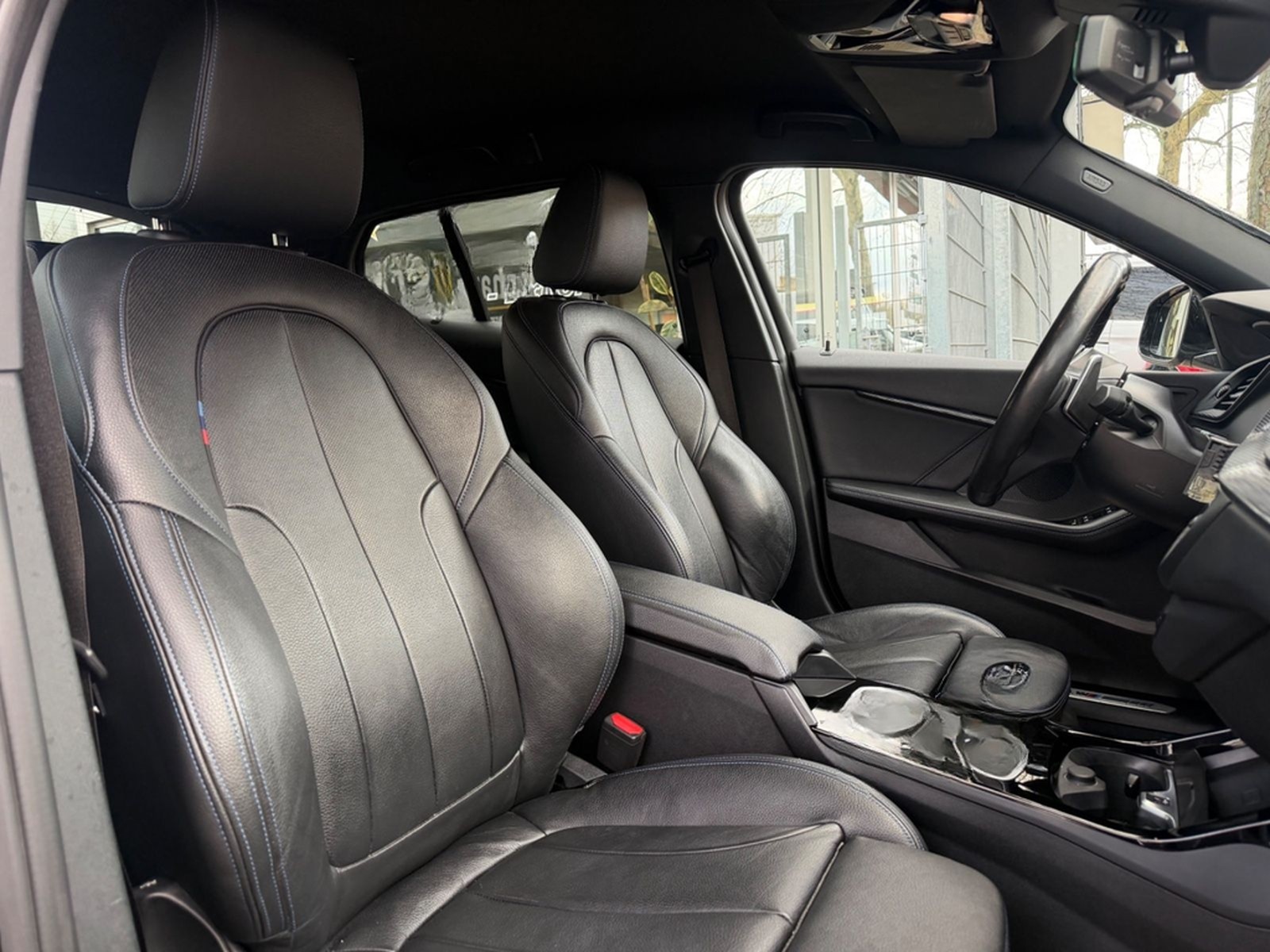 BMW M135 i xDrive Limousine / HEAD UP - LEDER foto 10