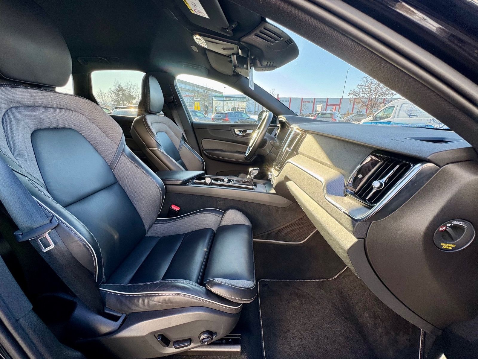 Volvo XC60 D4 8-Gang R Design foto 15