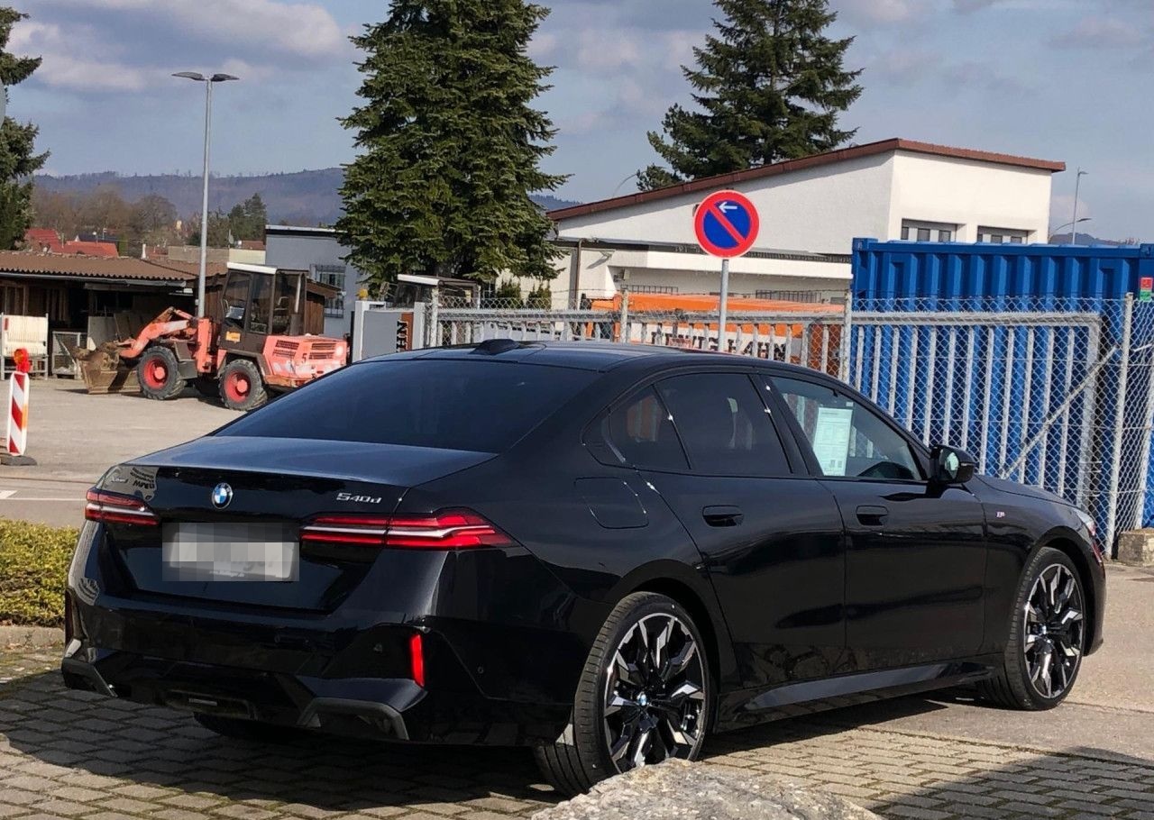 BMW 540d xDr.M Sport Standh.PanoD.Bo/Wi.ACC HUD 21" foto 4
