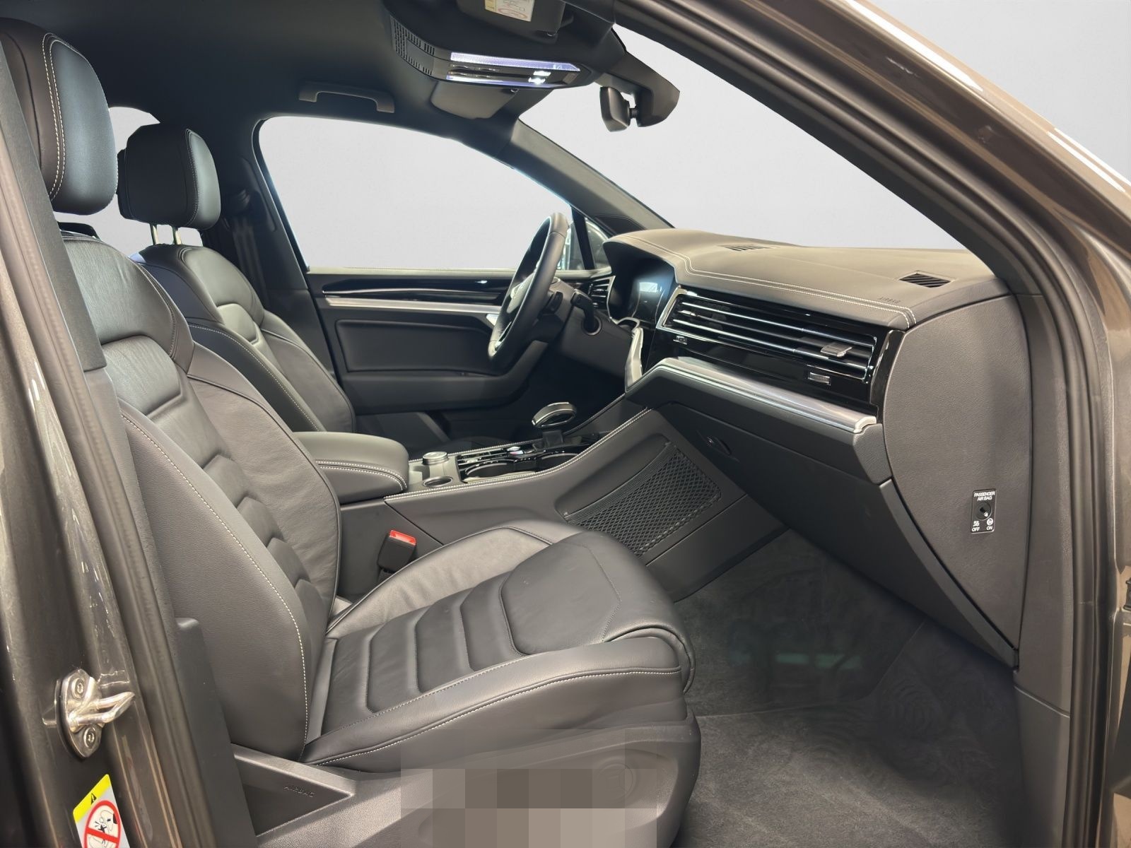 Volkswagen Touareg 3.0 V6 TDI NAVI AHK APP LEDER ACC 90 l foto 4