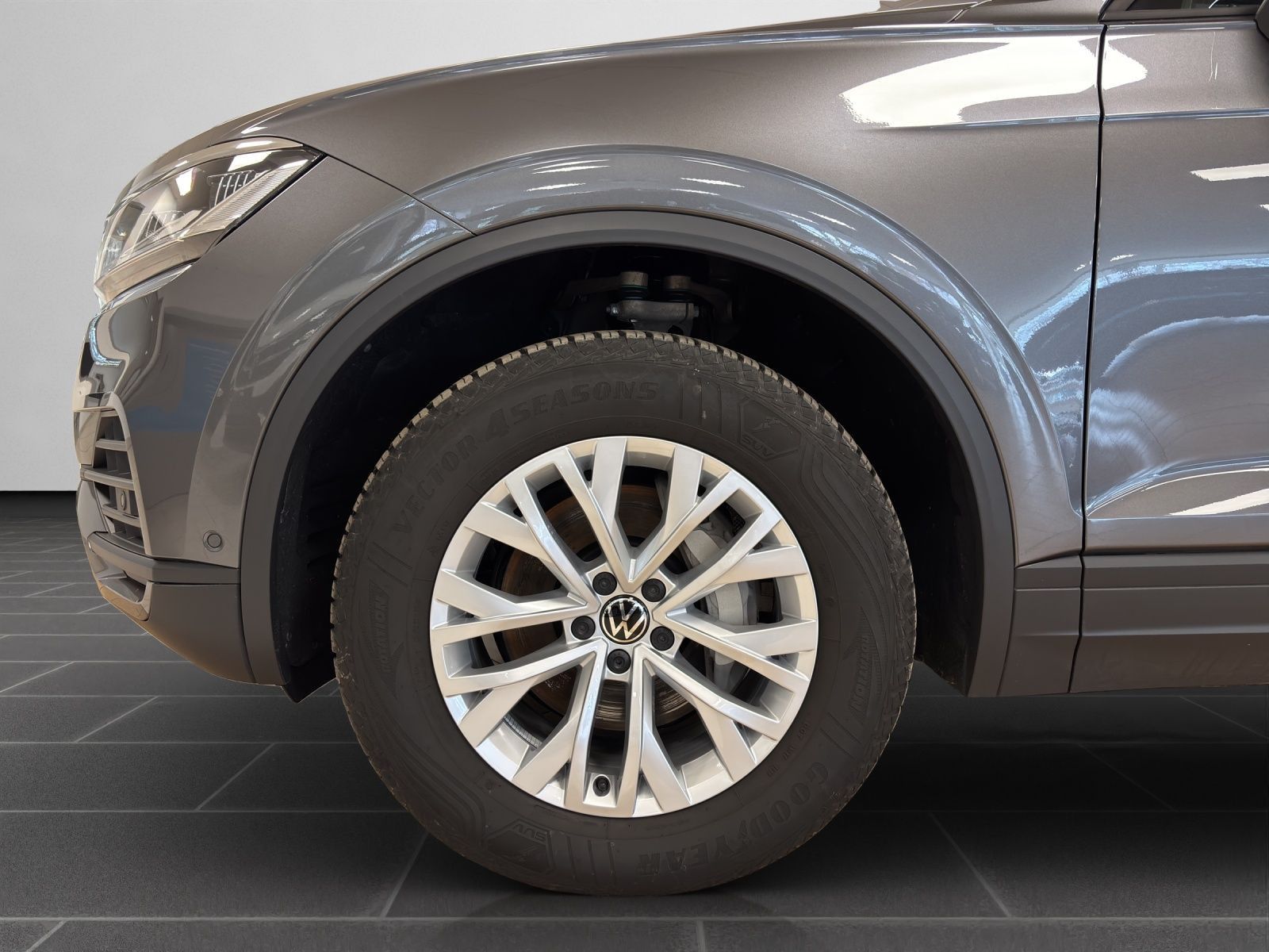Volkswagen Touareg 3.0 V6 TDI NAVI AHK APP LEDER ACC 90 l foto 8