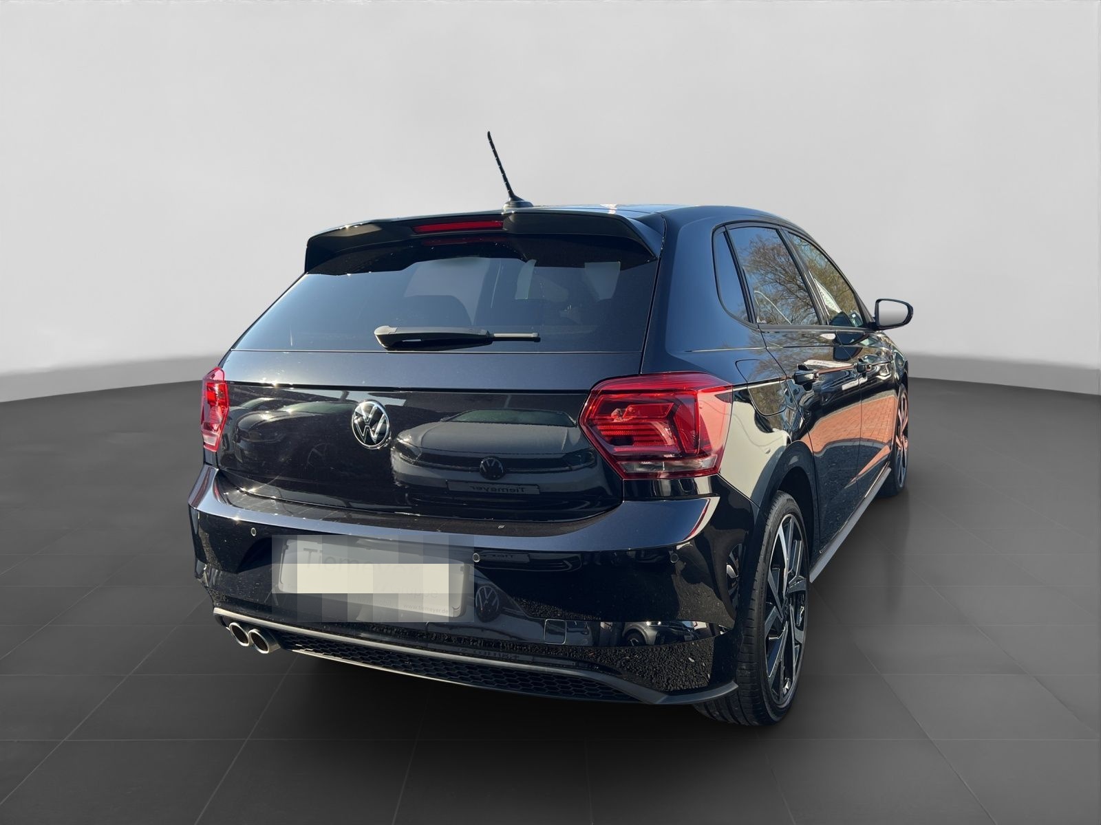 Volkswagen Polo 2.0 TSI DSG GTI LM18 BEATS NAVI LED VIRTUAL foto 3