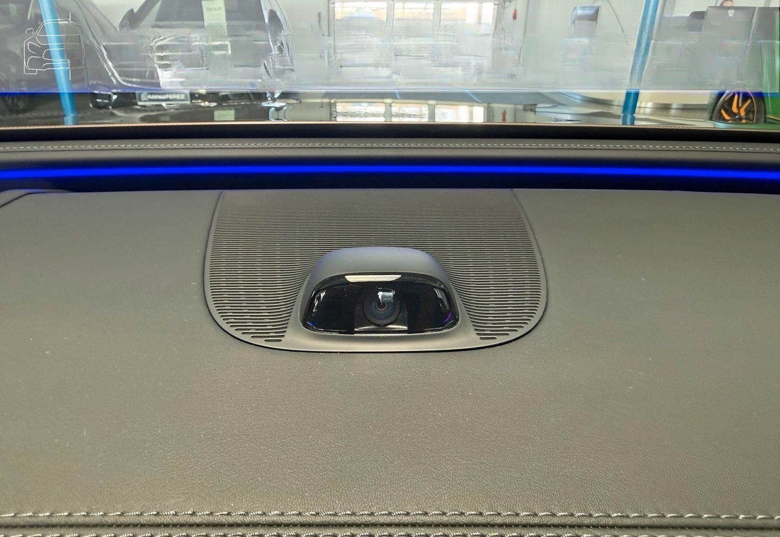 Mercedes-Benz E 300 T e AMG PREMIUM+ AIRMATIC-SUPERSCREEN- 4D! foto 13