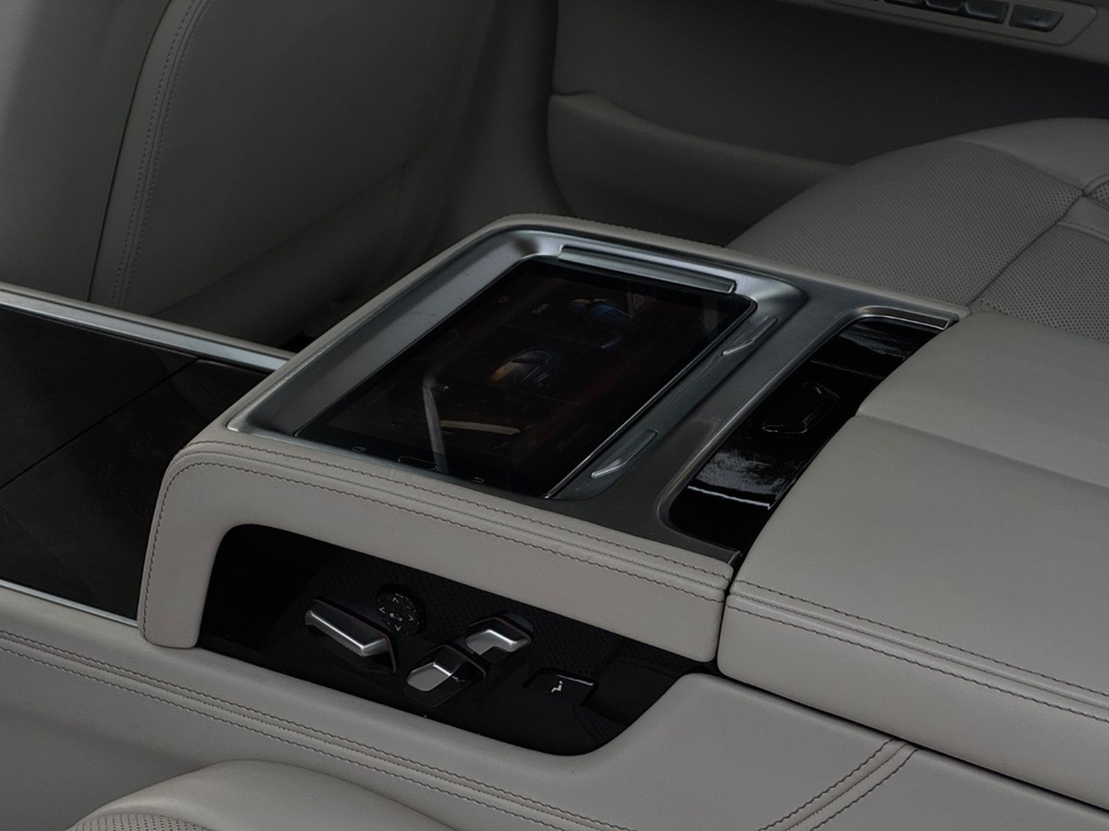 BMW 750L i xDrive Individual*Excutive-L*SKY-L*B&W* foto 11