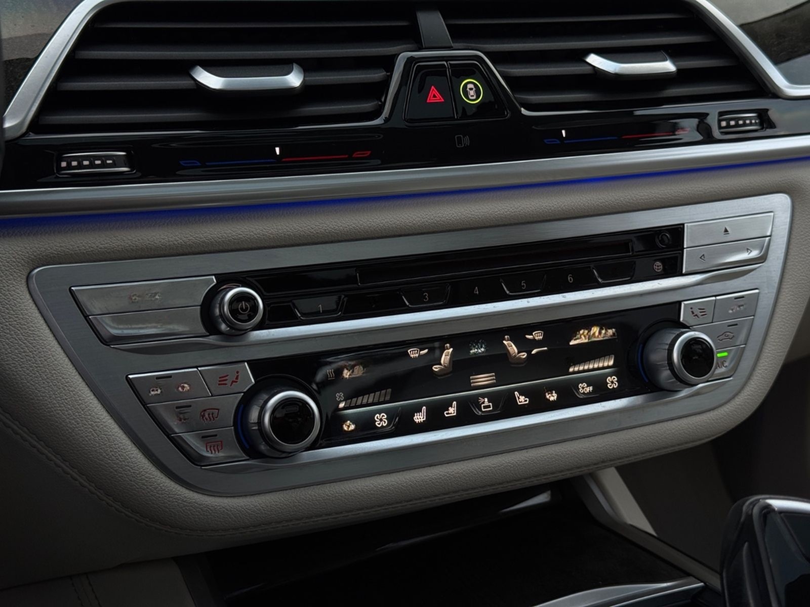 BMW 750L i xDrive Individual*Excutive-L*SKY-L*B&W* foto 21