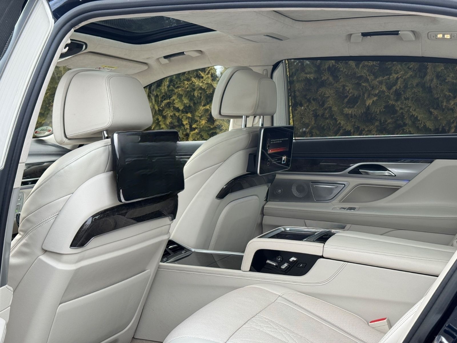 BMW 750L i xDrive Individual*Excutive-L*SKY-L*B&W* foto 8