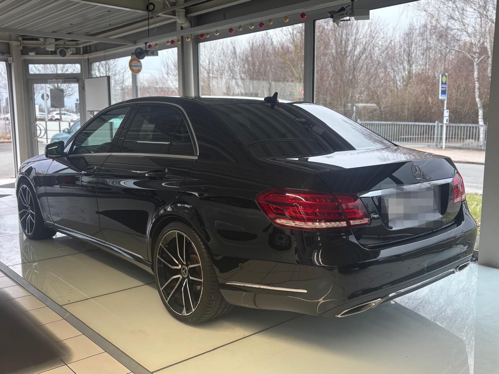 Mercedes-Benz E 350 Limousine BlueTec/LEDER/KLIMA/SHZ/NAVI/TEM foto 3