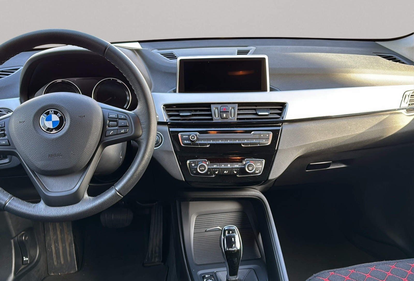 BMW X1 sDrive18i Navi Kamera LED Sitzheizung foto 8