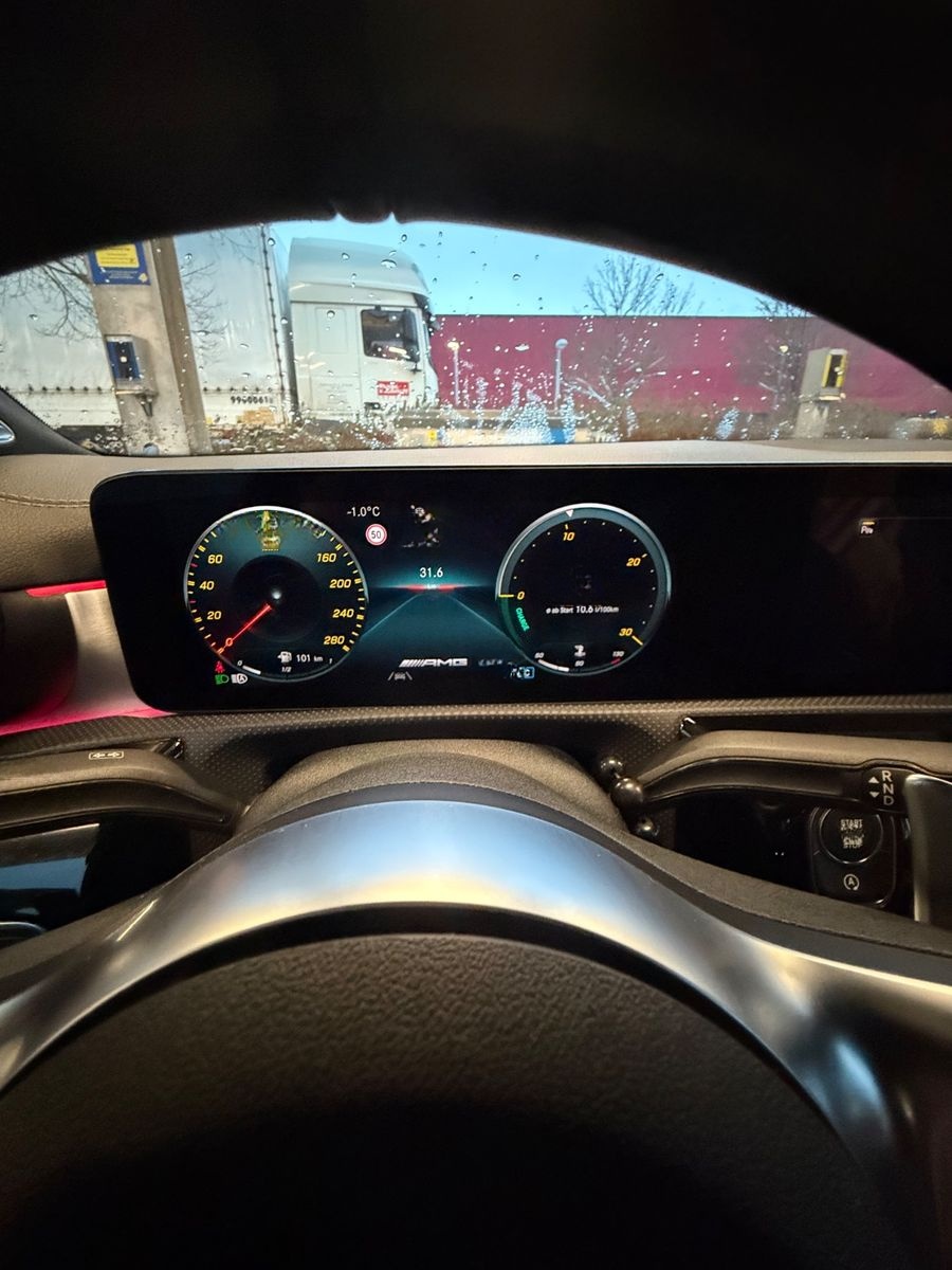 Mercedes-Benz CLA 35 AMG Mercedes-AMG CLA 35 4MATIC DCT Me... foto 5
