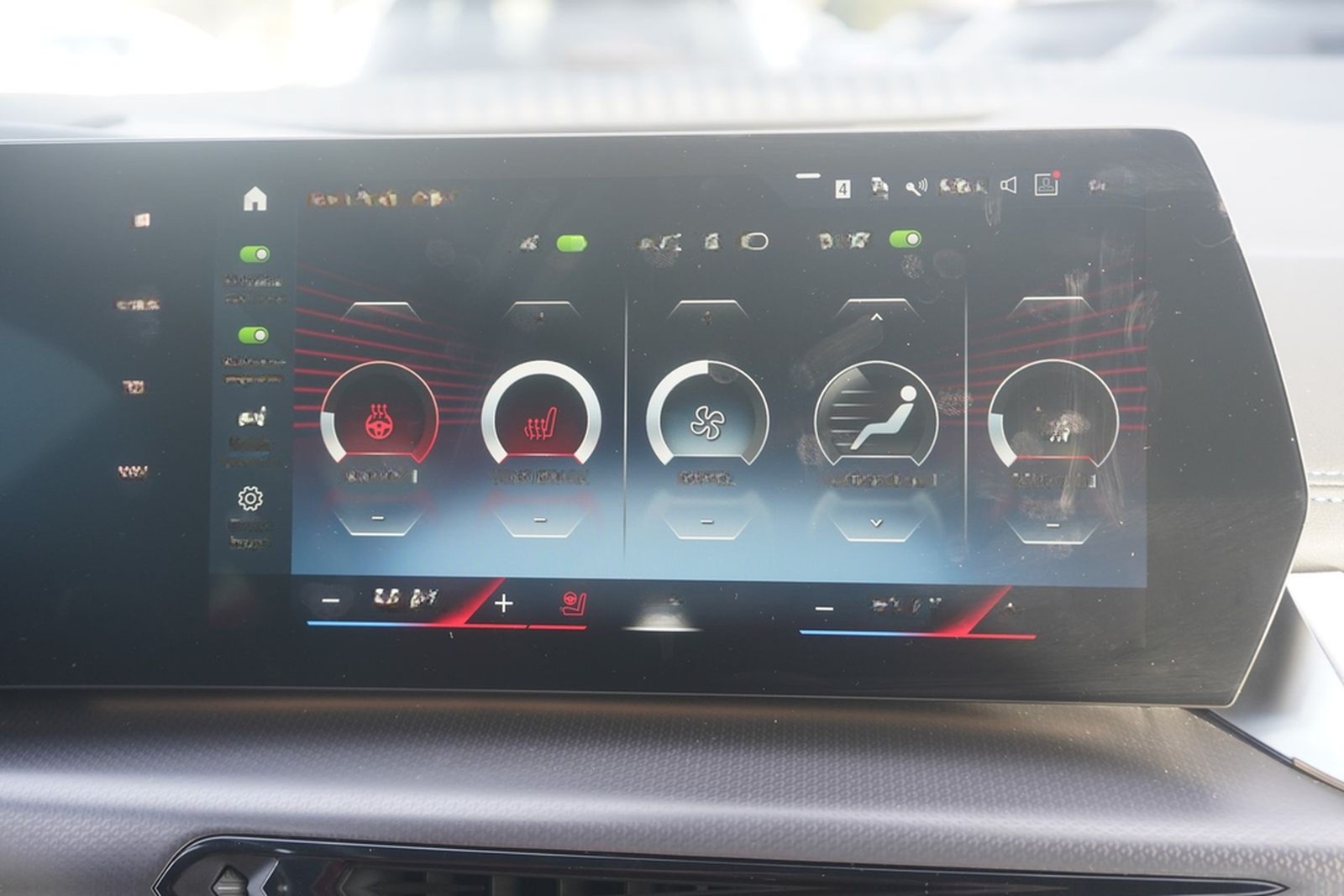 BMW 220i Active Tourer M Sport Aut. LED 360° Virtual foto 11