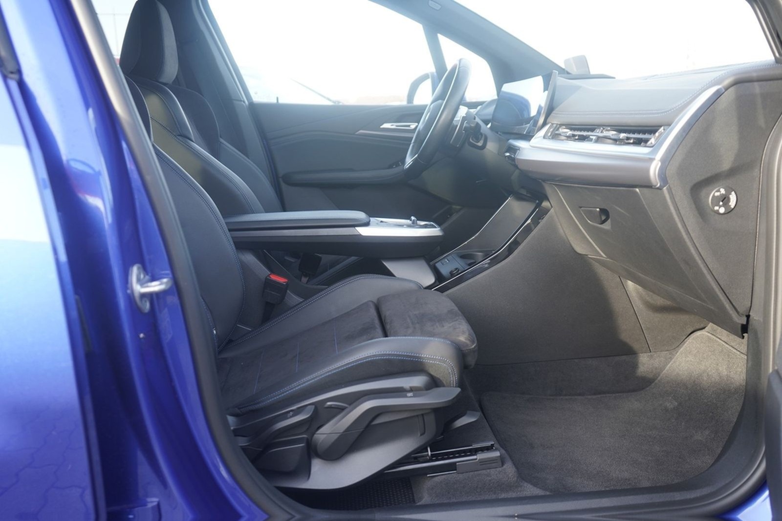 BMW 220i Active Tourer M Sport Aut. LED 360° Virtual foto 30