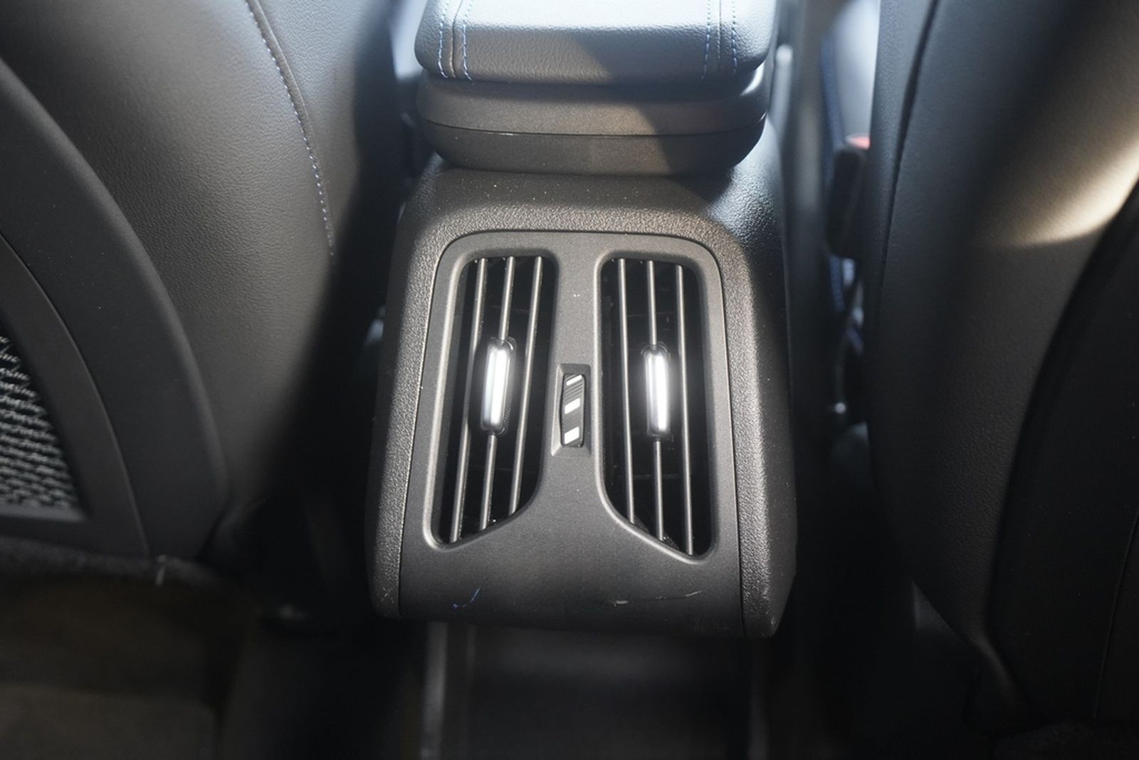 BMW 220i Active Tourer M Sport Aut. LED 360° Virtual foto 31