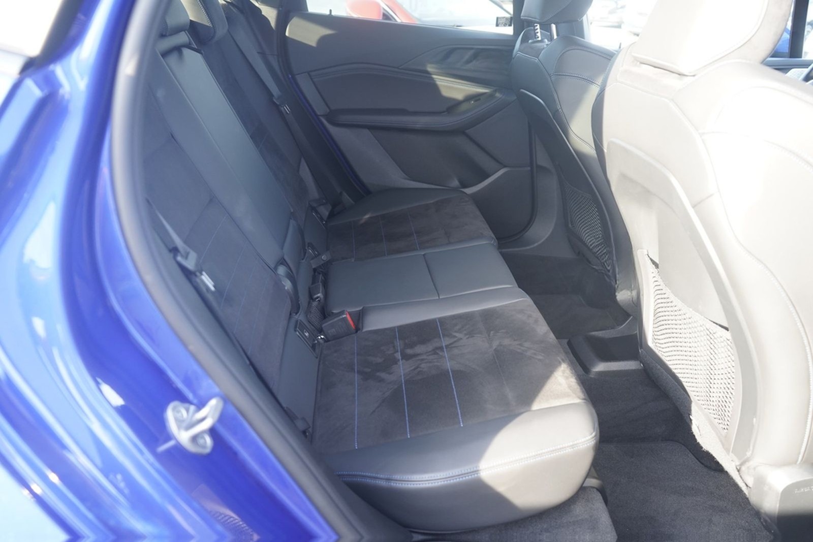BMW 220i Active Tourer M Sport Aut. LED 360° Virtual foto 32