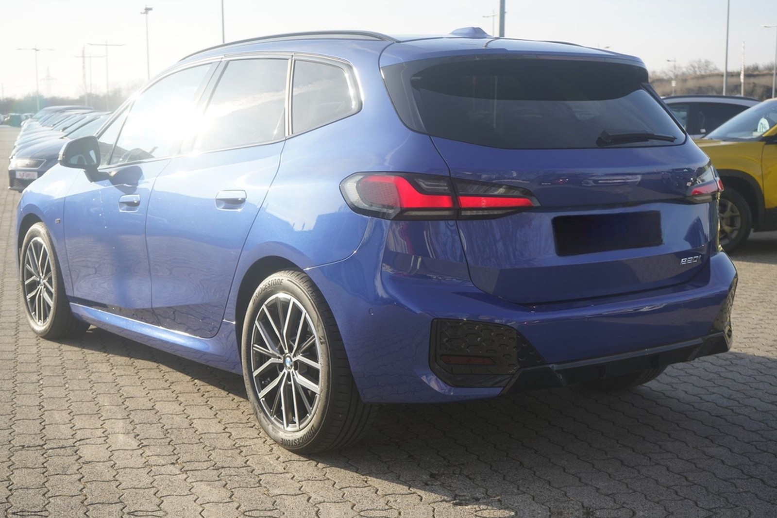 BMW 220i Active Tourer M Sport Aut. LED 360° Virtual foto 7