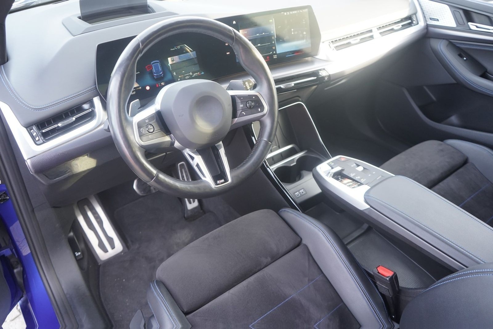 BMW 220i Active Tourer M Sport Aut. LED 360° Virtual foto 8